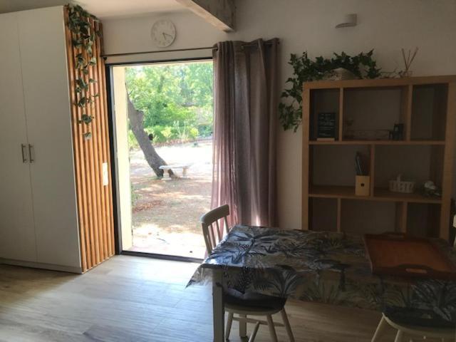 La Brindille Petit Mas Provencal Meuble De Tourisme 3 Etoiles 2-3 Personnes 1 Piece 30 M2 Tout Confort Lisiere Foret Jardin Jacuzzi Piscine Saint-Paul-en-Forêt Dış mekan fotoğraf